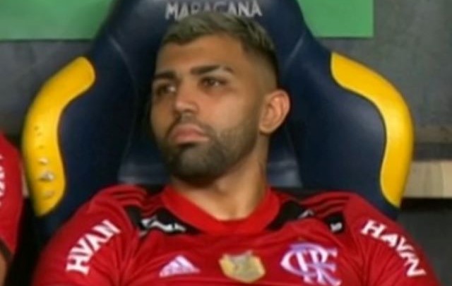 NÃO É MOLE! GABIGOL BRINCA COM JORNALISTAS NA ZONA MISTA " ELE VAI FICAR.. EU APUREI"